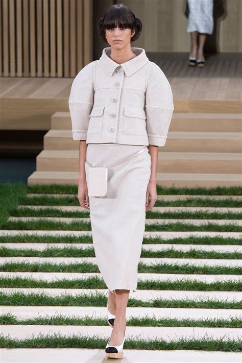 défilé chanel 2016|chanel spring fashion 2016.